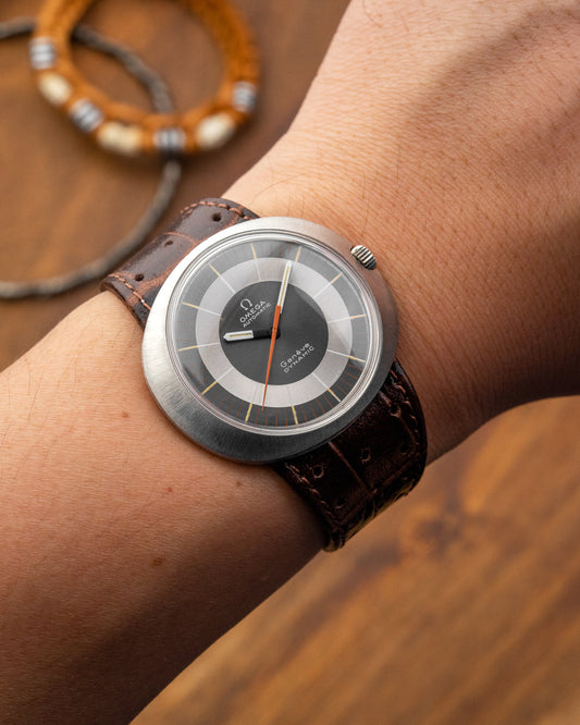 Omega Geneve Dynamic “Grey Bullseye” UFO Automatic Ref. 165.039 (Cal. 552)