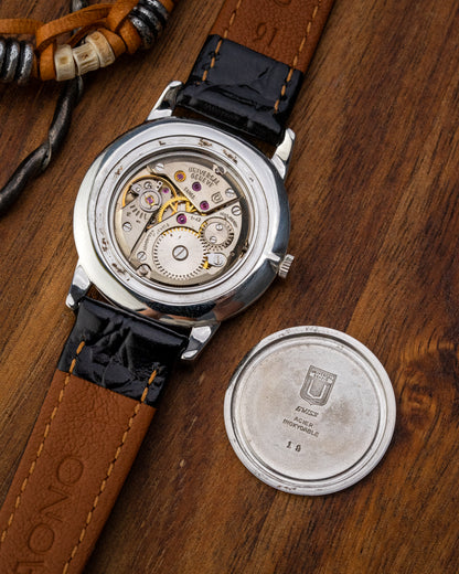 Universal Geneve "Ultra-Thin" Seal Script dial Ref. 842101 (Cal. 1-42)