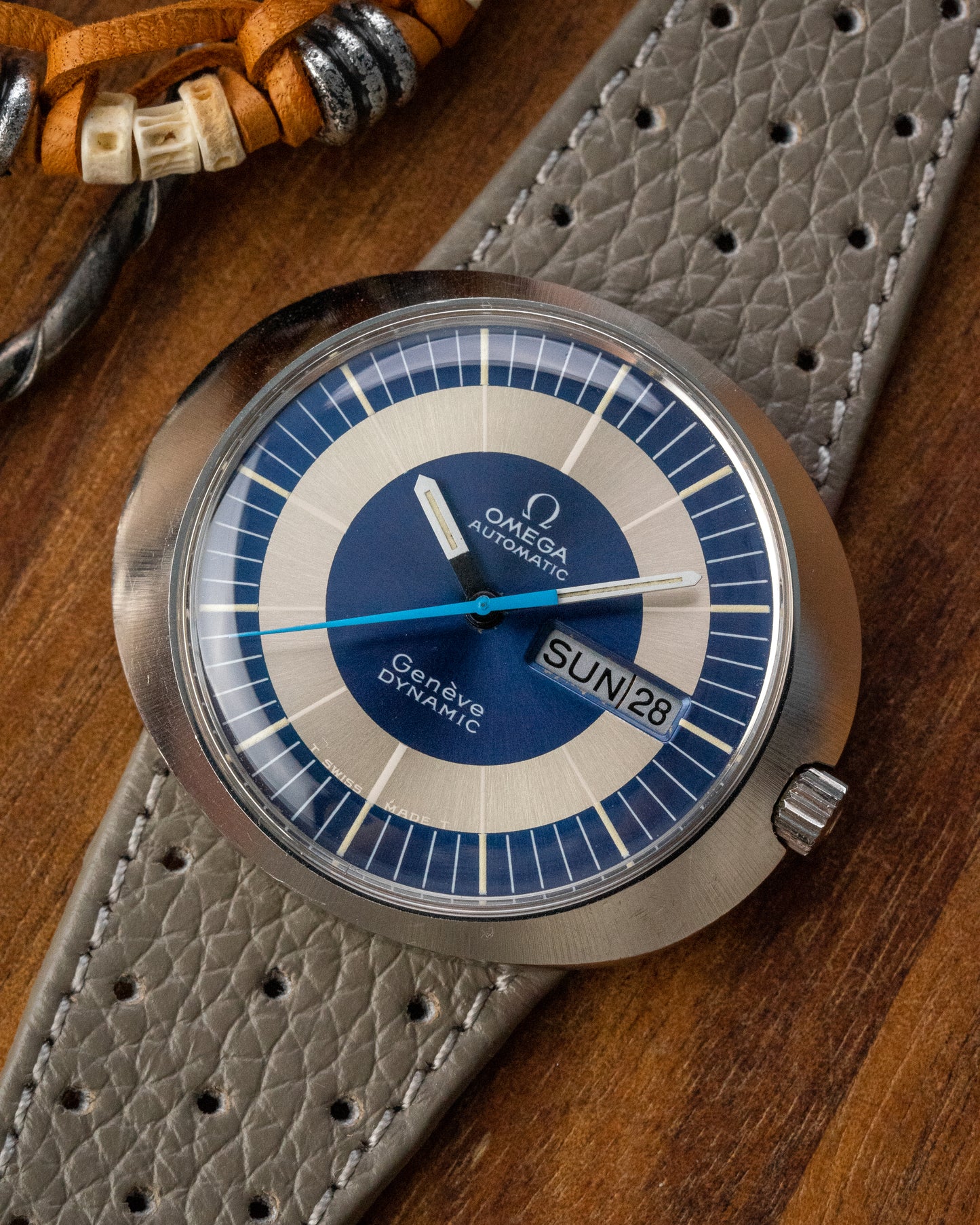 Omega Geneve Dynamic Day-Date "Blue Bullseye" UFO Ref. 166.079 (Cal. 752)