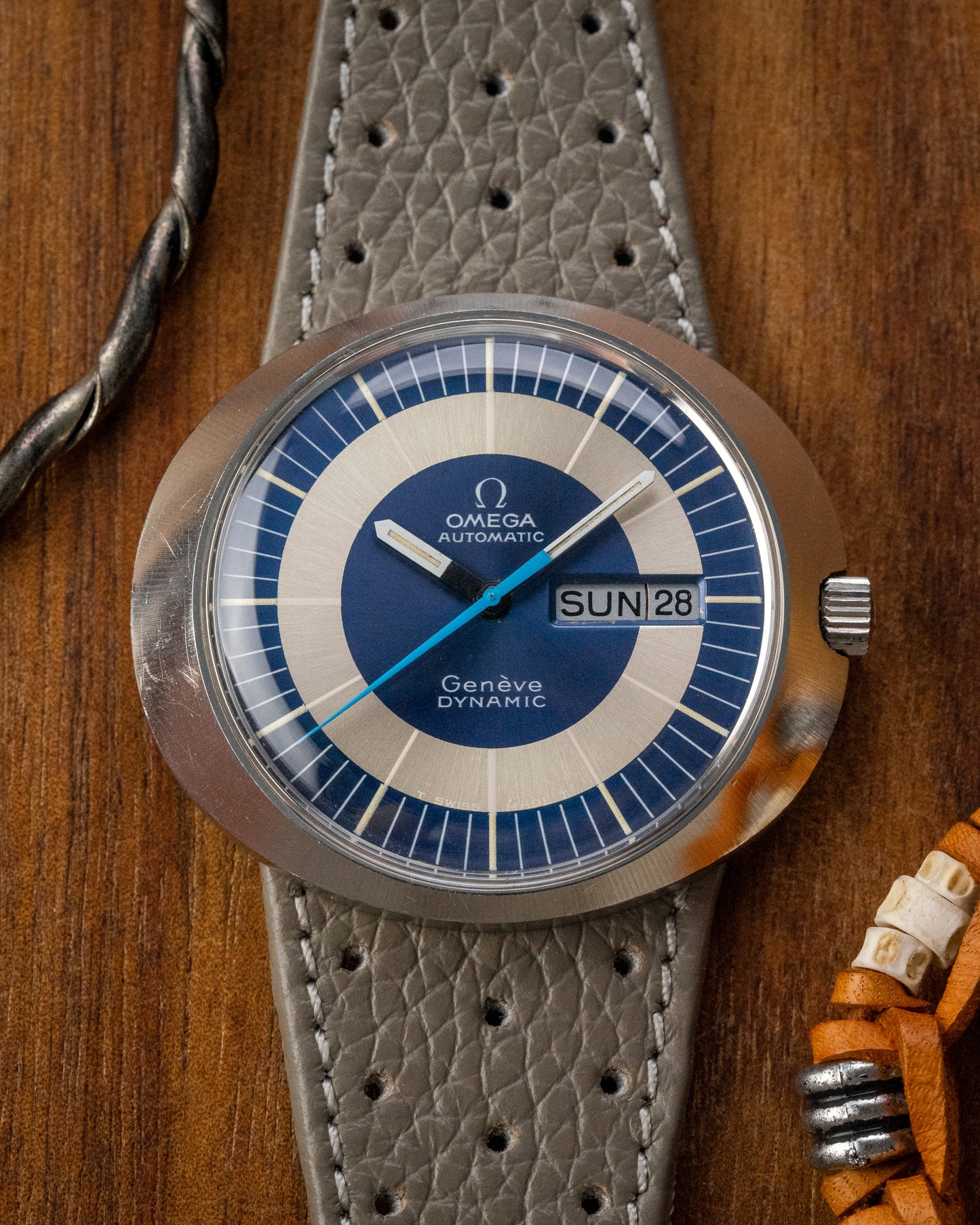 Omega Geneve Dynamic Day-Date "Blue Bullseye" UFO Ref. 166.079 (Cal. 752)