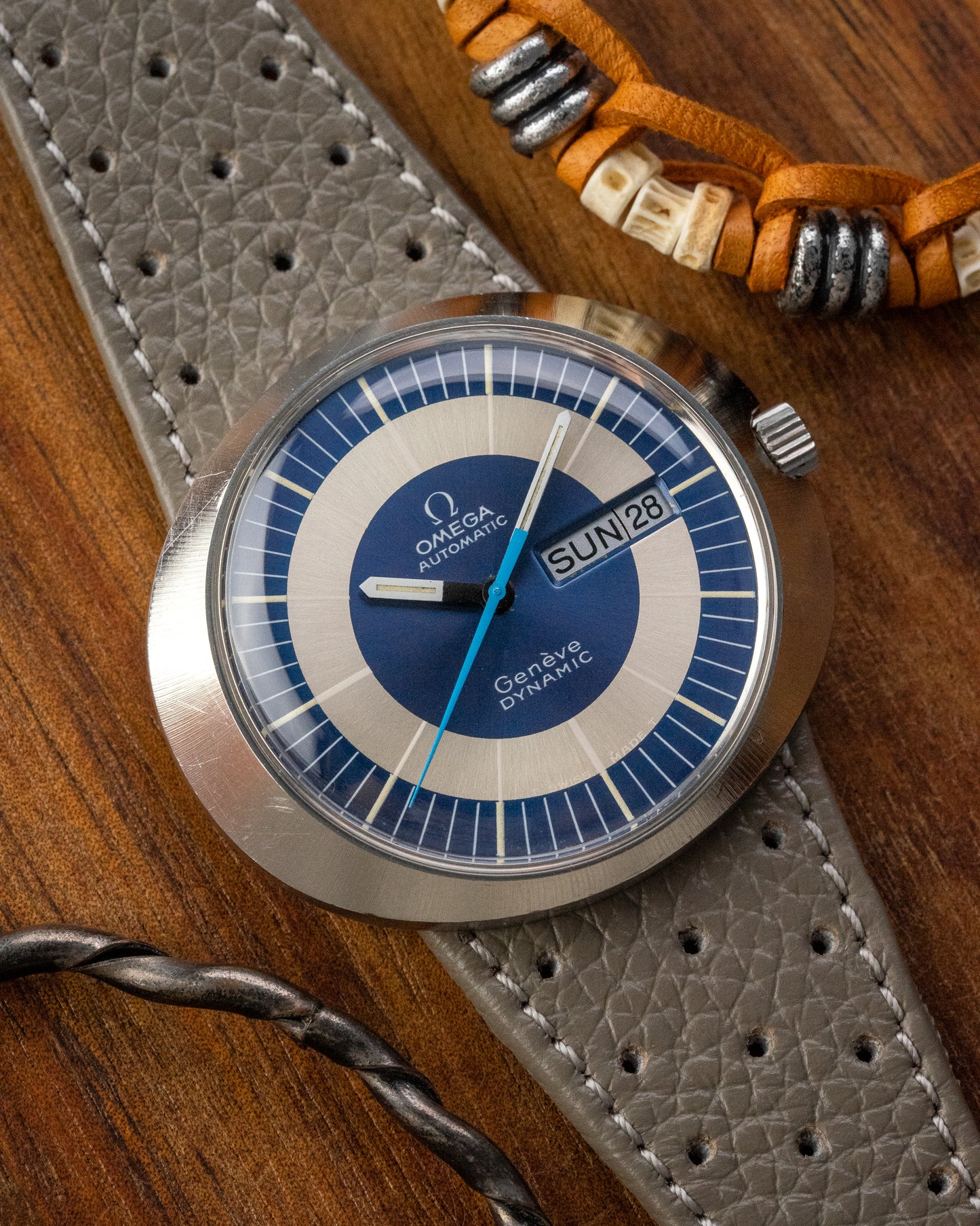 Omega Geneve Dynamic Day-Date "Blue Bullseye" UFO Ref. 166.079 (Cal. 752)