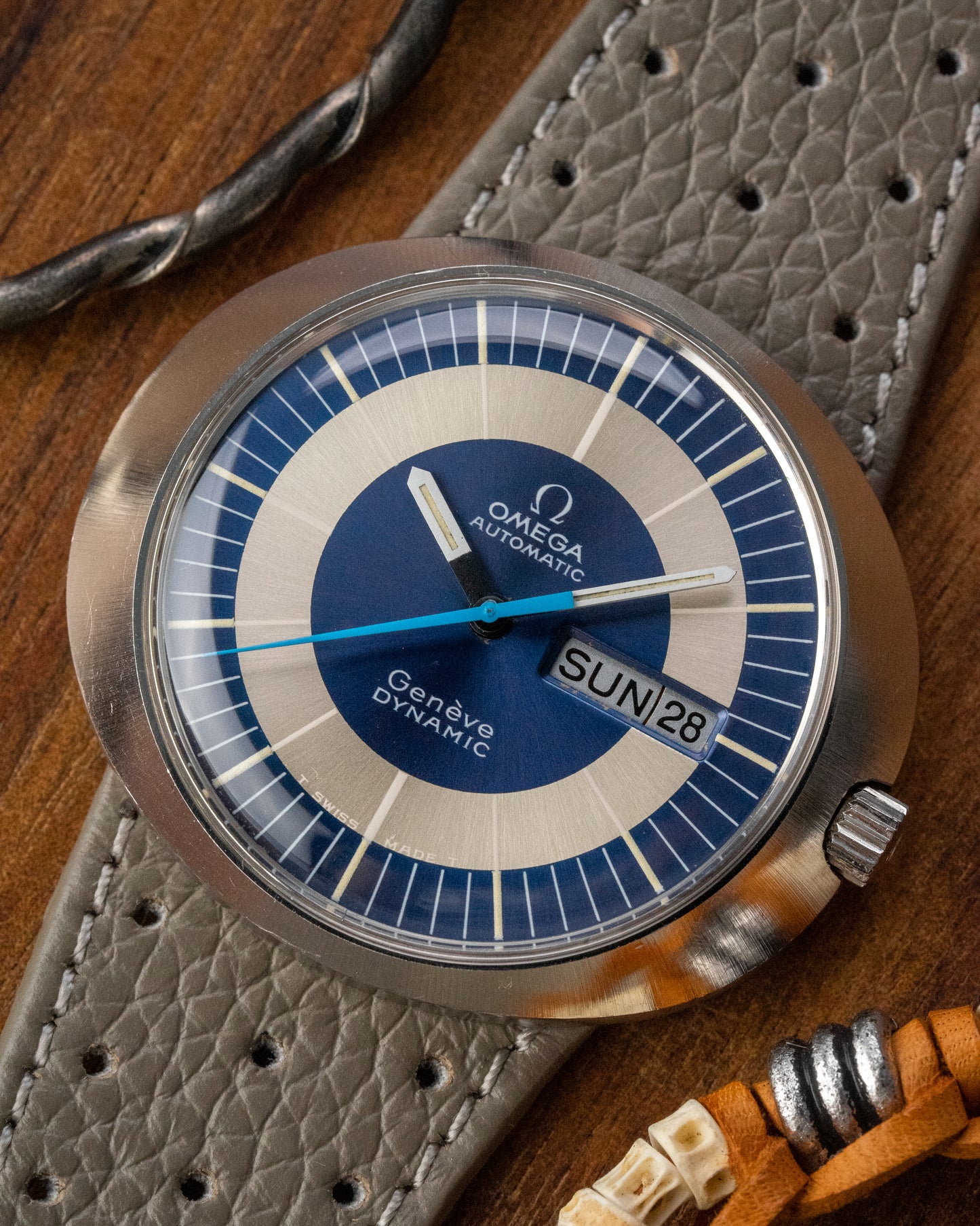 Omega Geneve Dynamic Day-Date "Blue Bullseye" UFO Ref. 166.079 (Cal. 752)