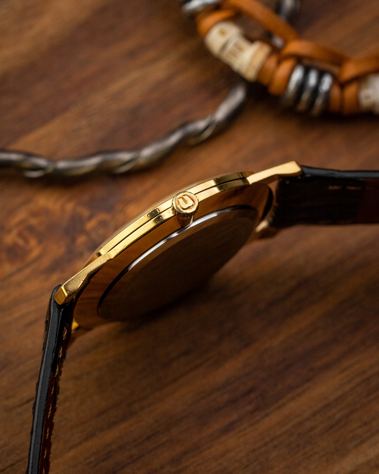 Universal Geneve "Ultra-Thin" Roman dial Gold Ref. 542101 (Cal. 1-42)