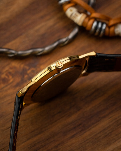 Universal Geneve "Ultra-Thin" Roman dial Gold Ref. 542101 (Cal. 1-42)