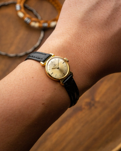 Omega Petite “Cornes de Vache” Gold Ladies Ref. 511.018 (Cal. 620)