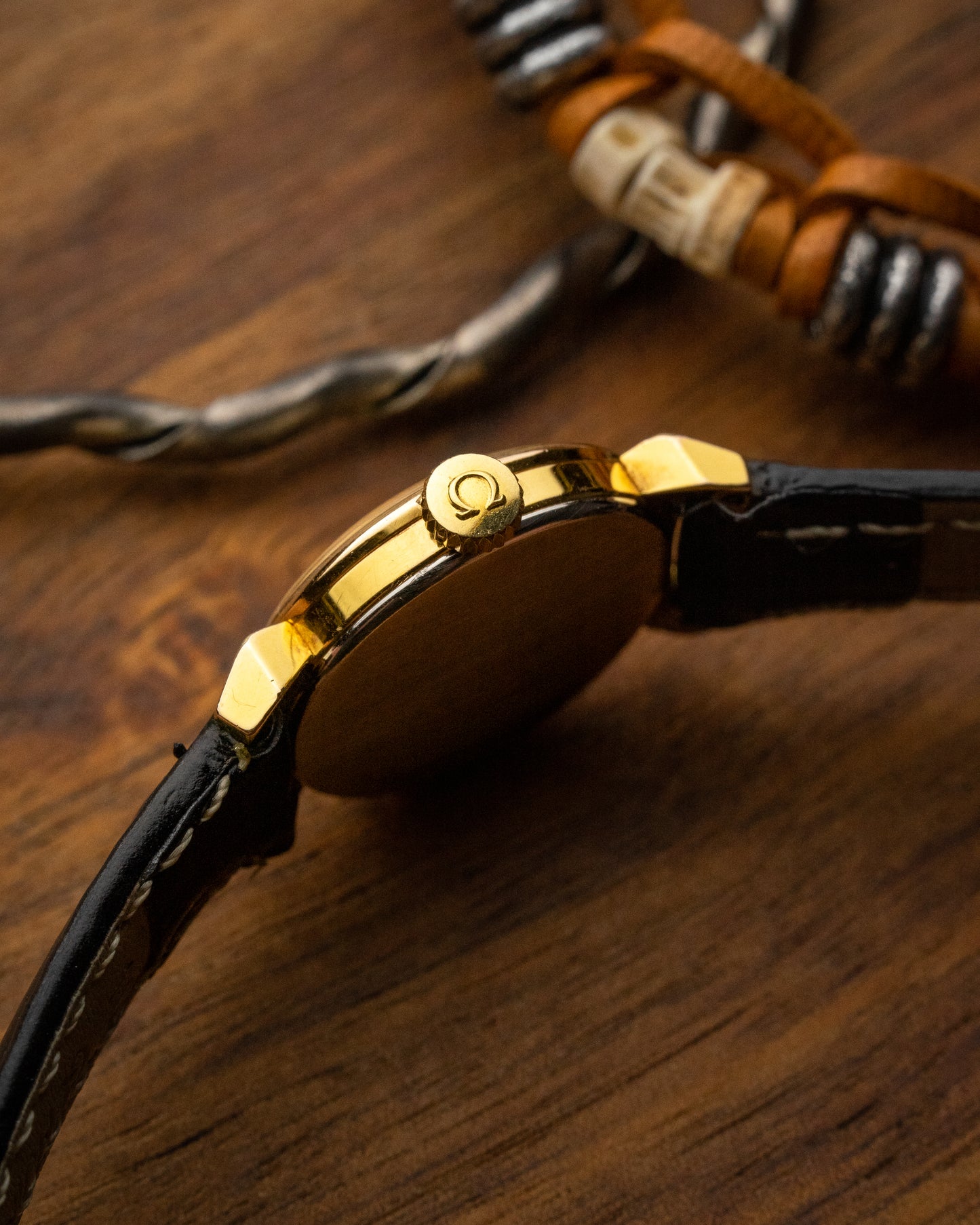 Omega Petite “Cornes de Vache” Gold Ladies Ref. 511.018 (Cal. 620)