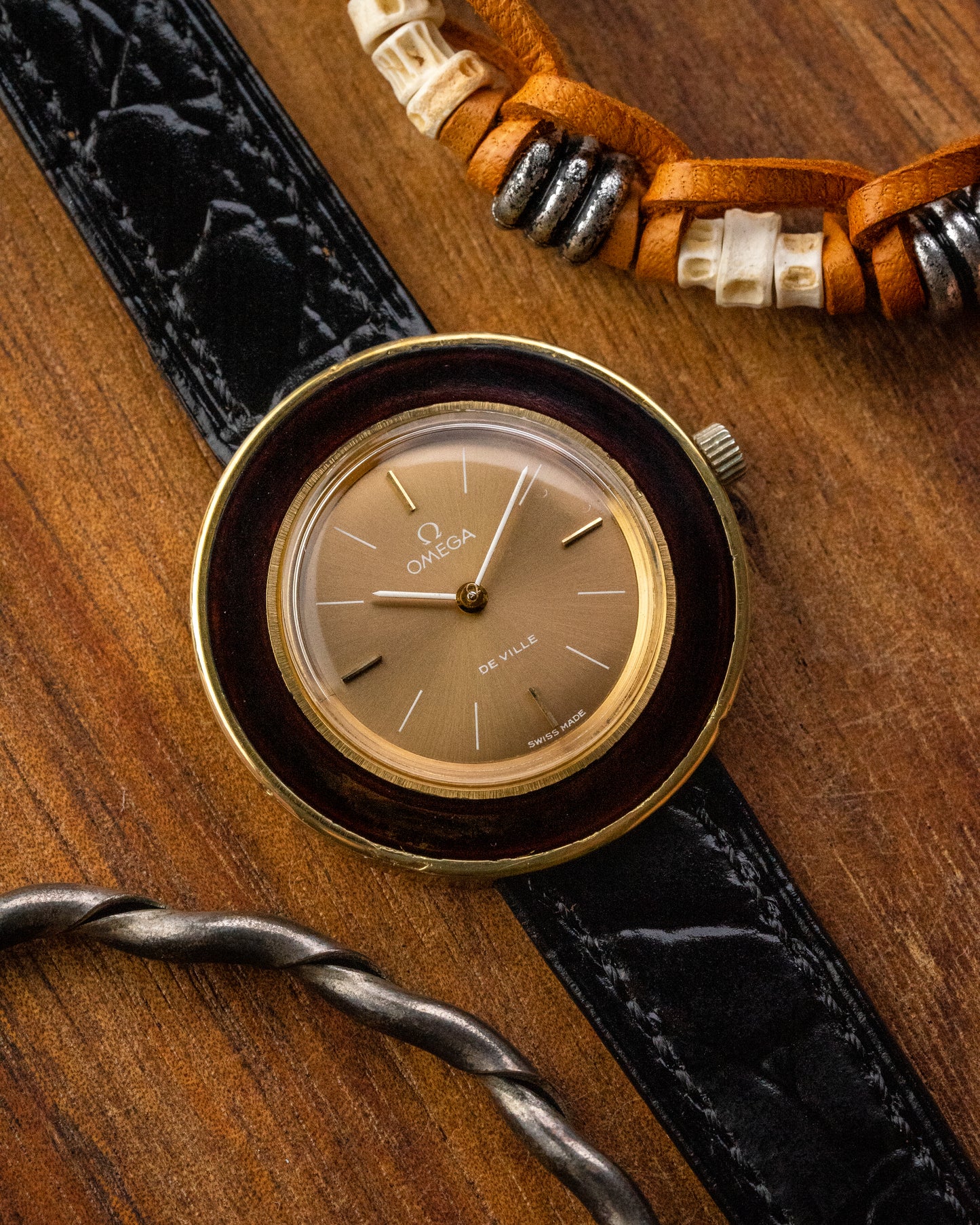 Omega De Ville “Bakelite Disco Volante” UFO Gold Ref. 515.0015 (Cal. 620)