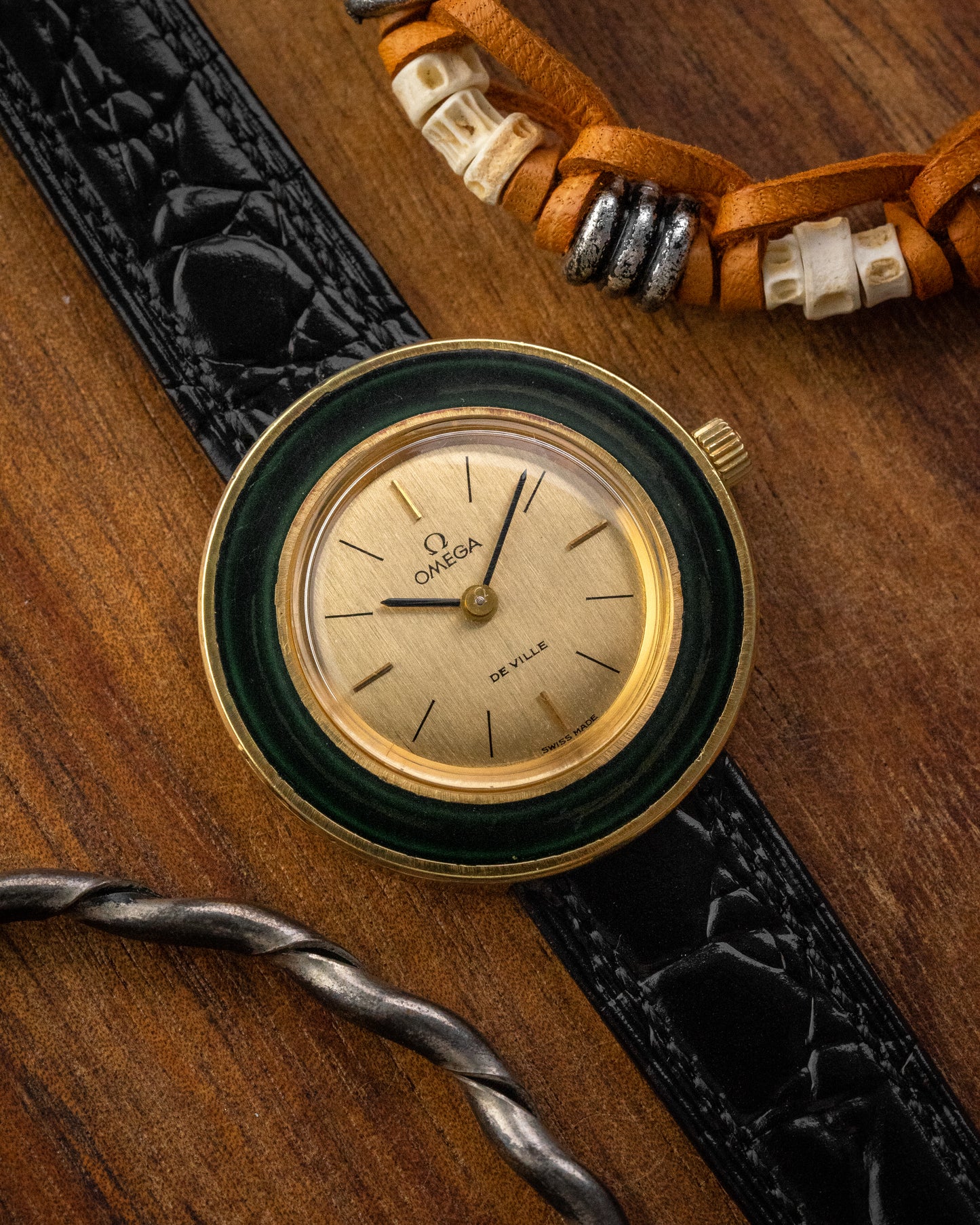 Omega De Ville “Bakelite Disco Volante” UFO Gold Ref. 515.0015 (Cal. 620)