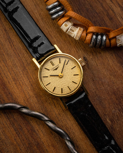 Longines Petite "Calatrava" Birch dial Gold Ref. 4290 (Cal. 5602)