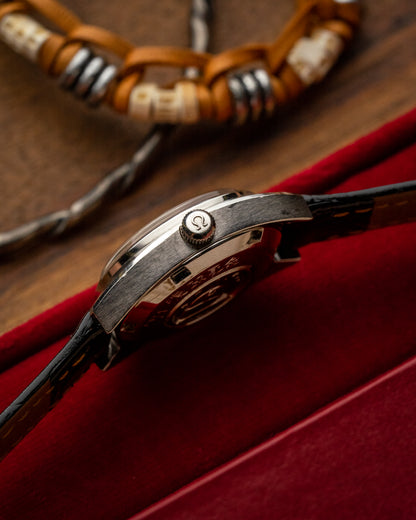 Omega Constellation Chronometer Mini "C-shape" Ref. 568.001 (Cal. 662)