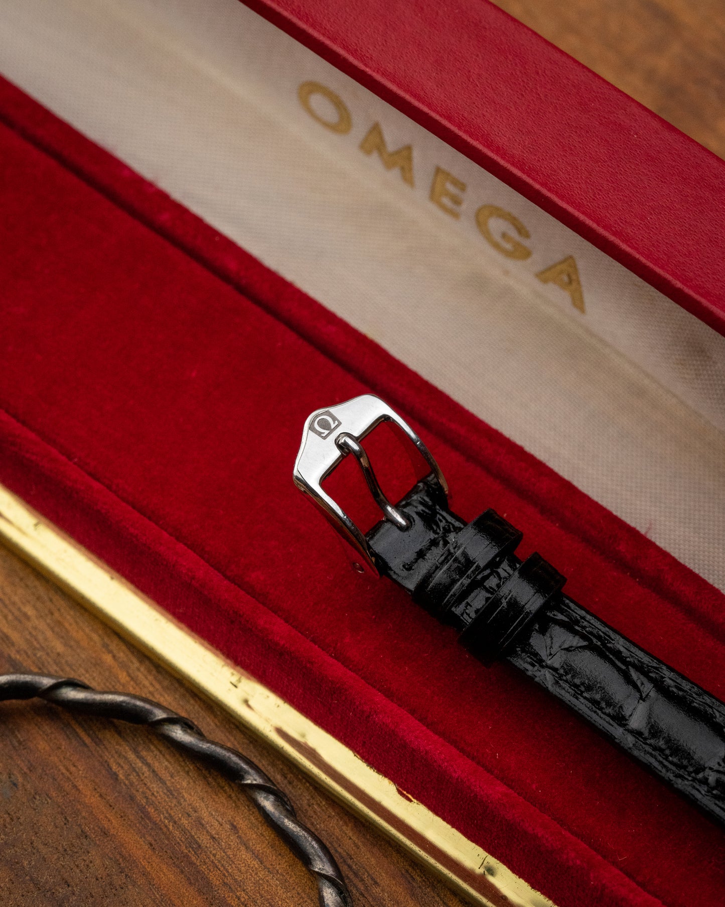 Omega Constellation Chronometer Mini "C-shape" Ref. 568.001 (Cal. 662)