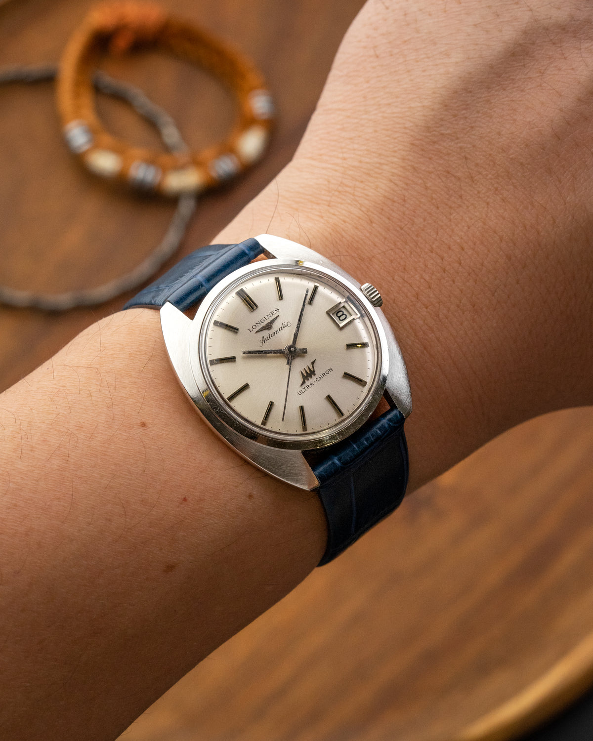 Longines Ultra-Chron "C-shape" Automatic Date Ref. 8317-6 (Cal. 431)