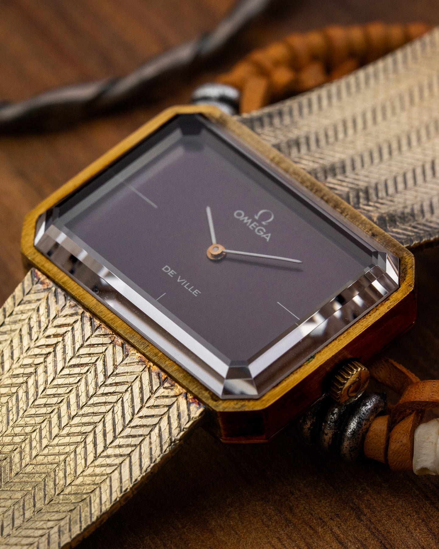 Omega De Ville “Cristallor” Emerald Woven Bracelet by Andrew Grima Ref. 5110379 (Cal. 625)