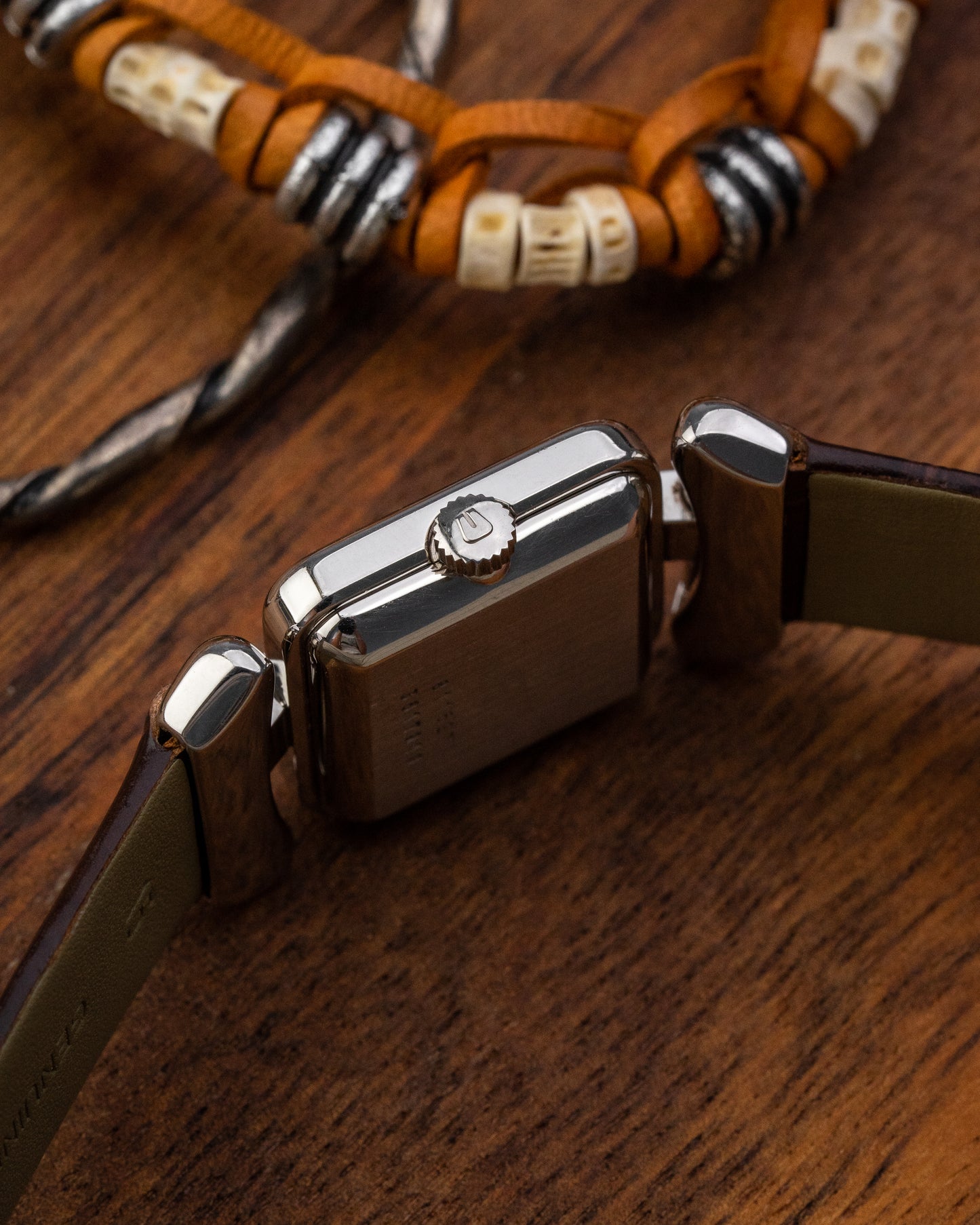 Universal Geneve Square “Convertible Cow Horn Lugs” Ref. 811627 (Cal. 11)