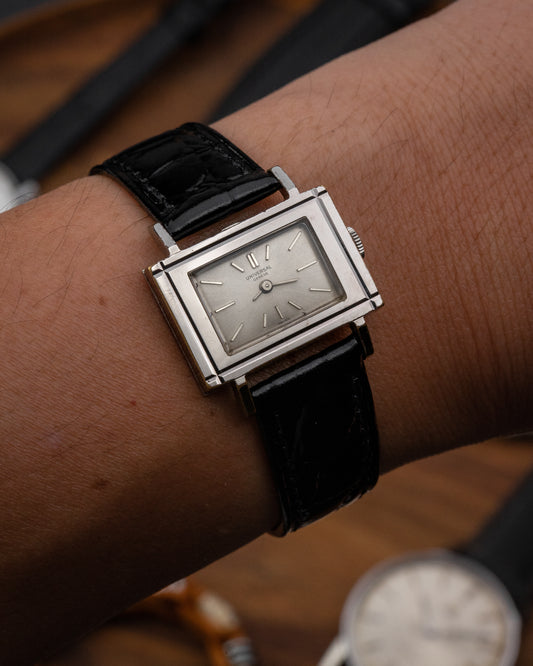 Universal Geneve "Rectangular TV" case Ref. 708605 (Cal. 08)