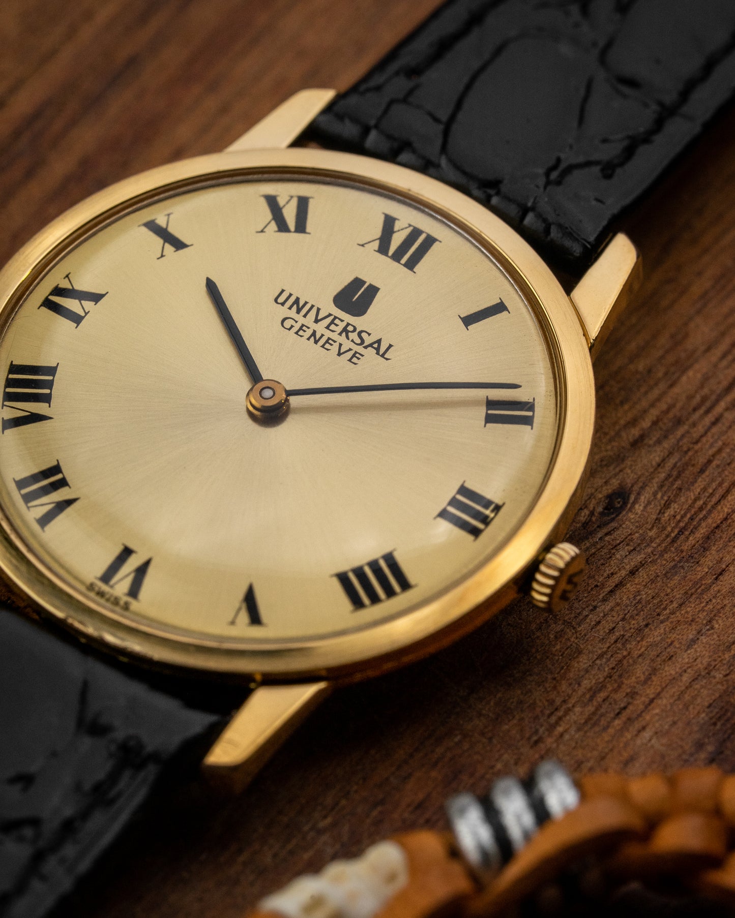 Universal Geneve "Ultra-Thin" Roman dial Gold Ref. 542101 (Cal. 1-42)