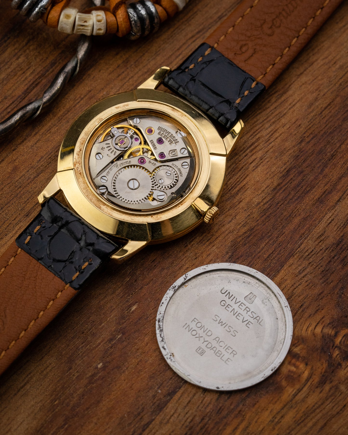Universal Geneve "Ultra-Thin" Roman dial Gold Ref. 542101 (Cal. 1-42)