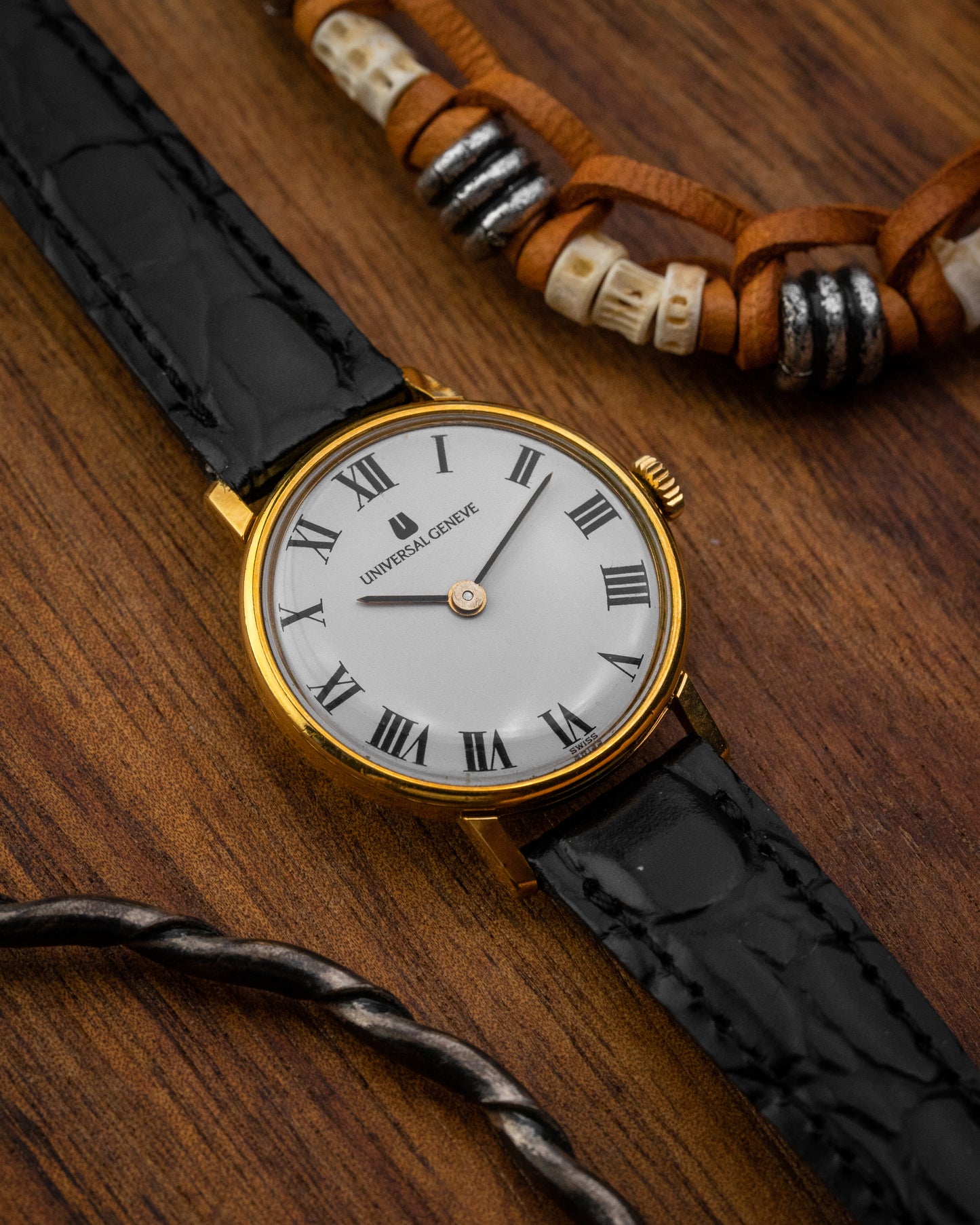 Universal Geneve White Roman dial Gold Ladies Ref. 542609 (Cal. 42)