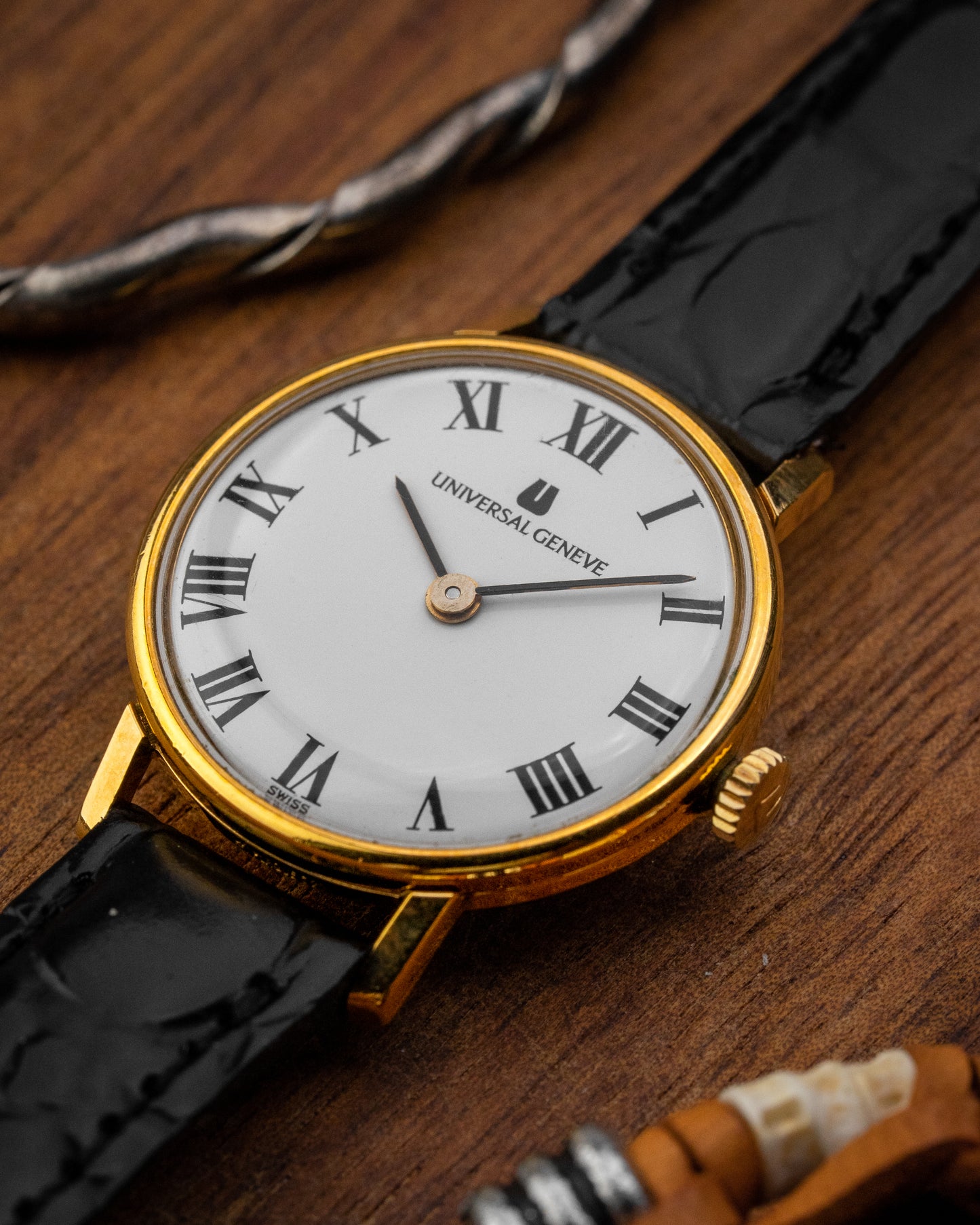Universal Geneve White Roman dial Gold Ladies Ref. 542609 (Cal. 42)
