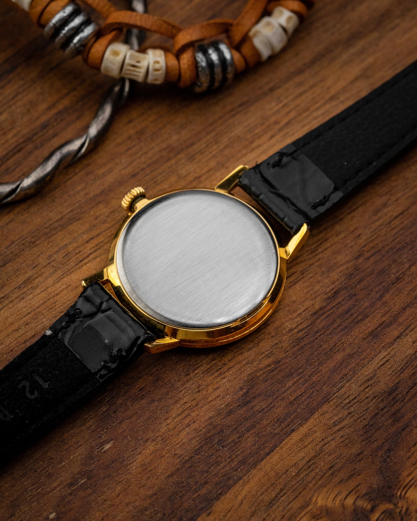 Universal Geneve White Roman dial Gold Ladies Ref. 542609 (Cal. 42)