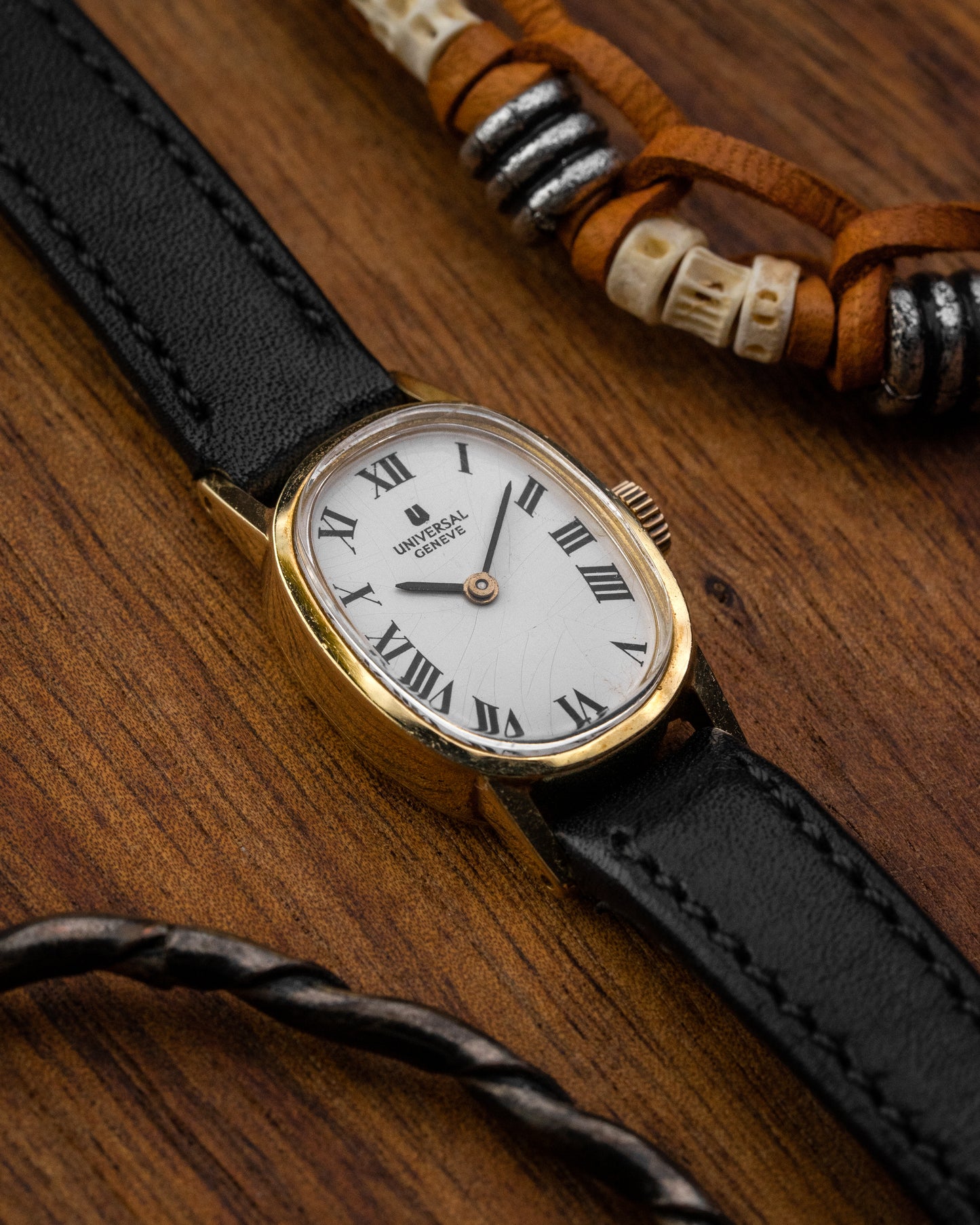 Universal Geneve “Mini Ellipse” 14k Solid Gold Roman dial Ladies (Cal. 11)