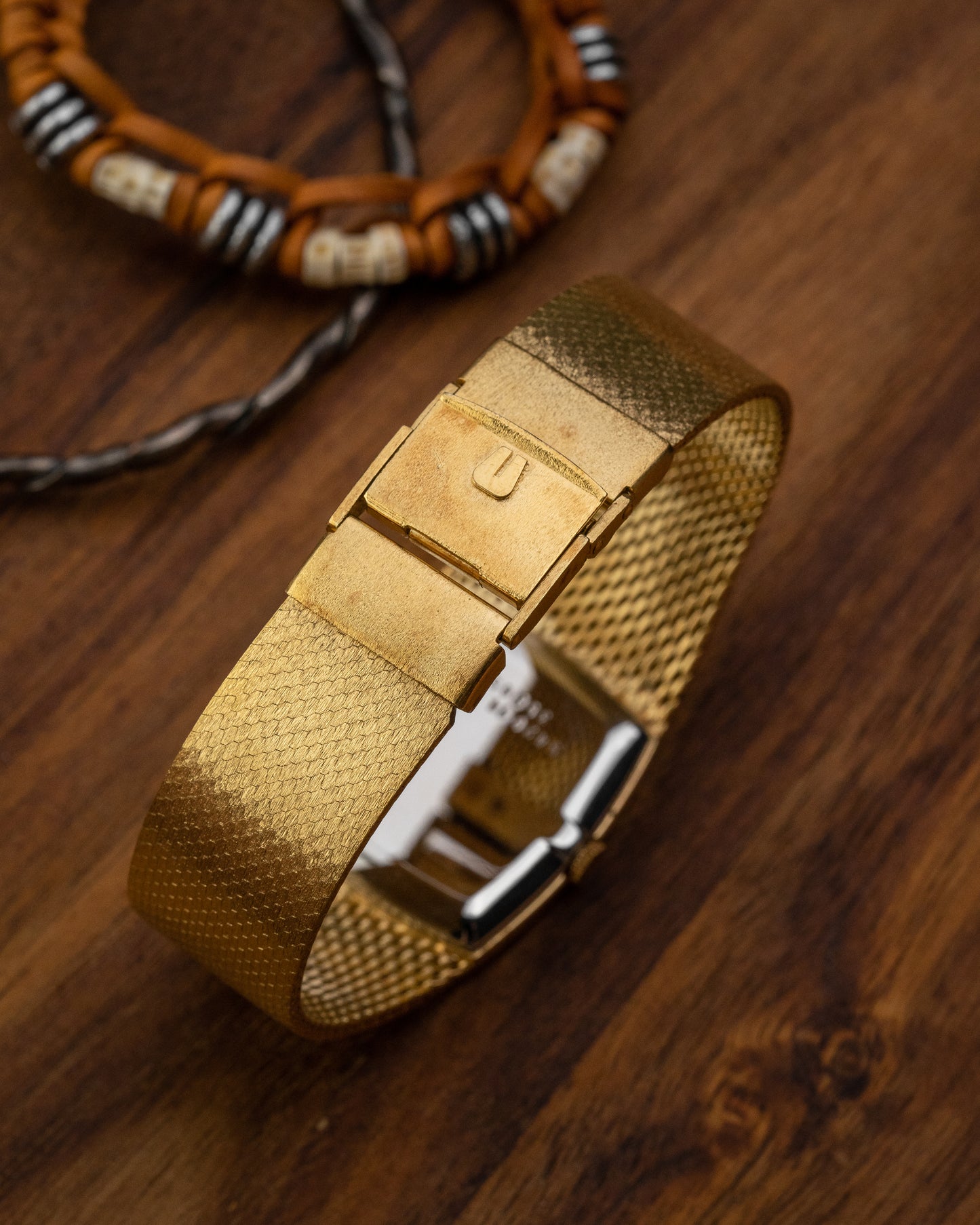 Universal Geneve “Cobra” Roman dial Integrated Gold Ref. 542014 (Cal. 1-42)