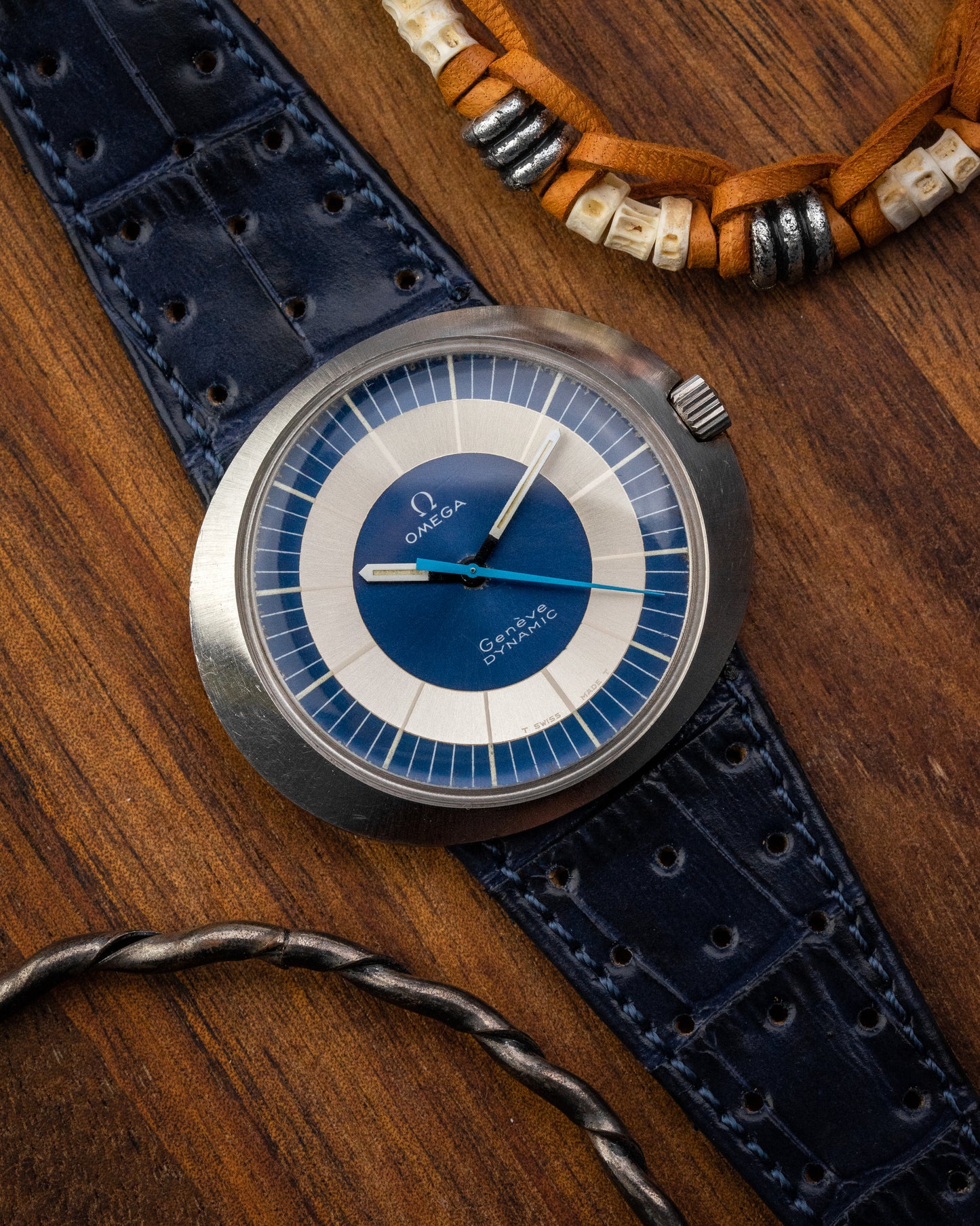 Omega Geneve Dynamic “UFO” Ref. 135.033 (Cal. 601)