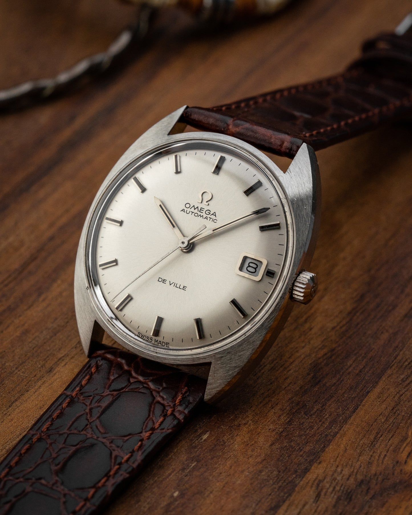 Omega De Ville “C-shape” Automatic Date Ref. 166.029 (Cal. 565)