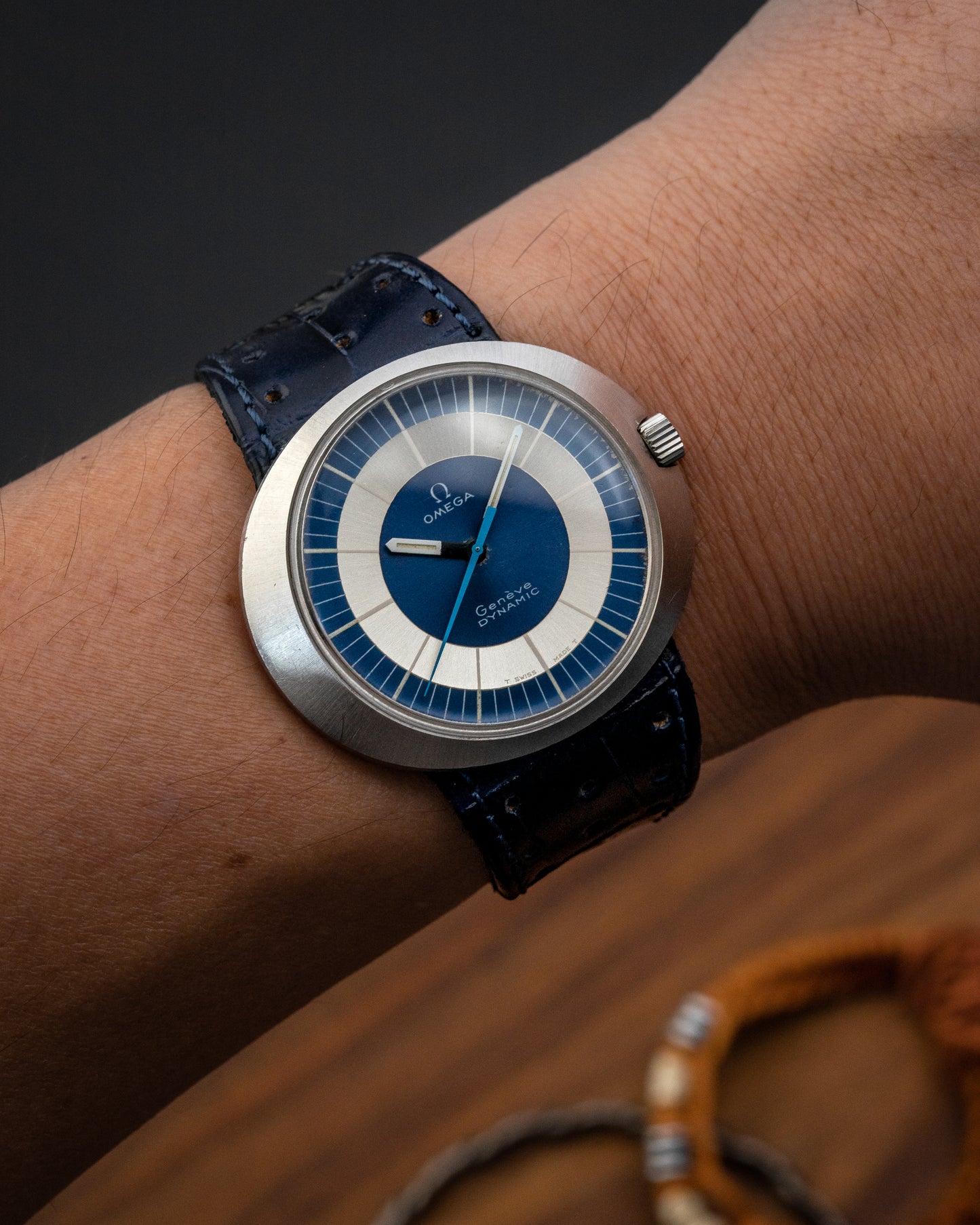 Omega Geneve Dynamic “UFO” Ref. 135.033 (Cal. 601)