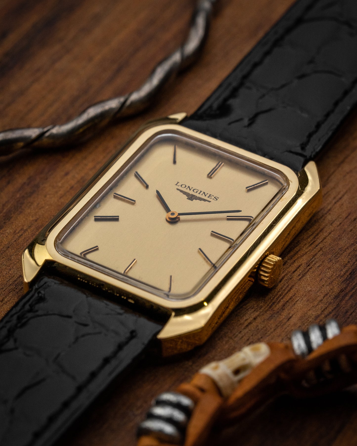 Longines Tank Rectangular Gold Ref. 1174 (Cal. 528)
