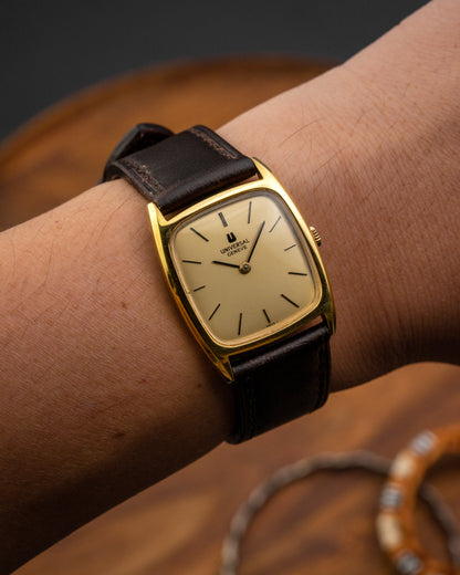 Universal Geneve “Square-Tonneau” Gold Ref. 542114 (Cal. 1-42)