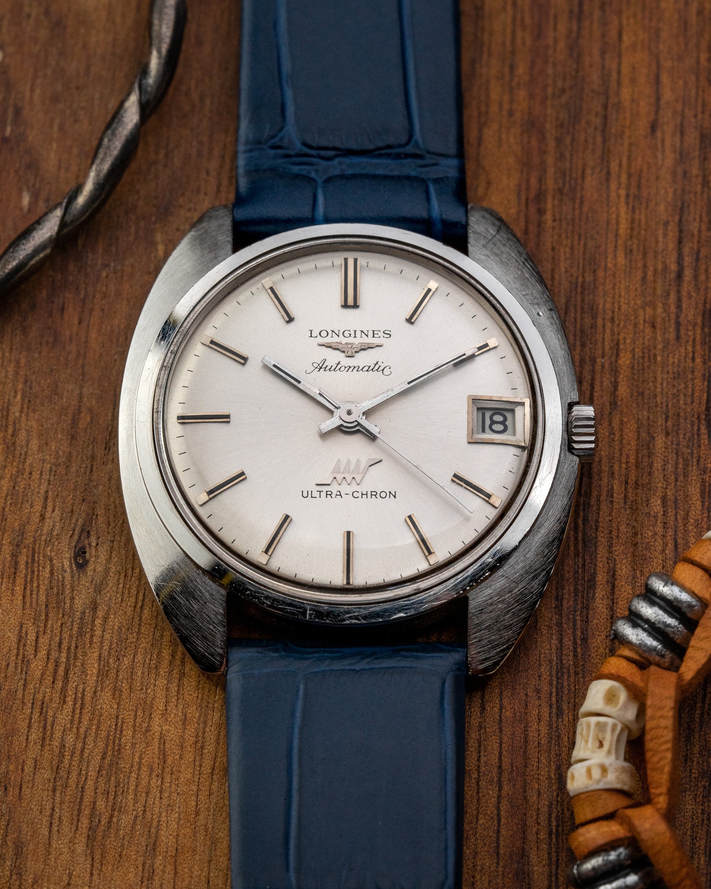 Longines Ultra-Chron Automatic "C-shape case" Ref. 8317-6 (Cal. 431)