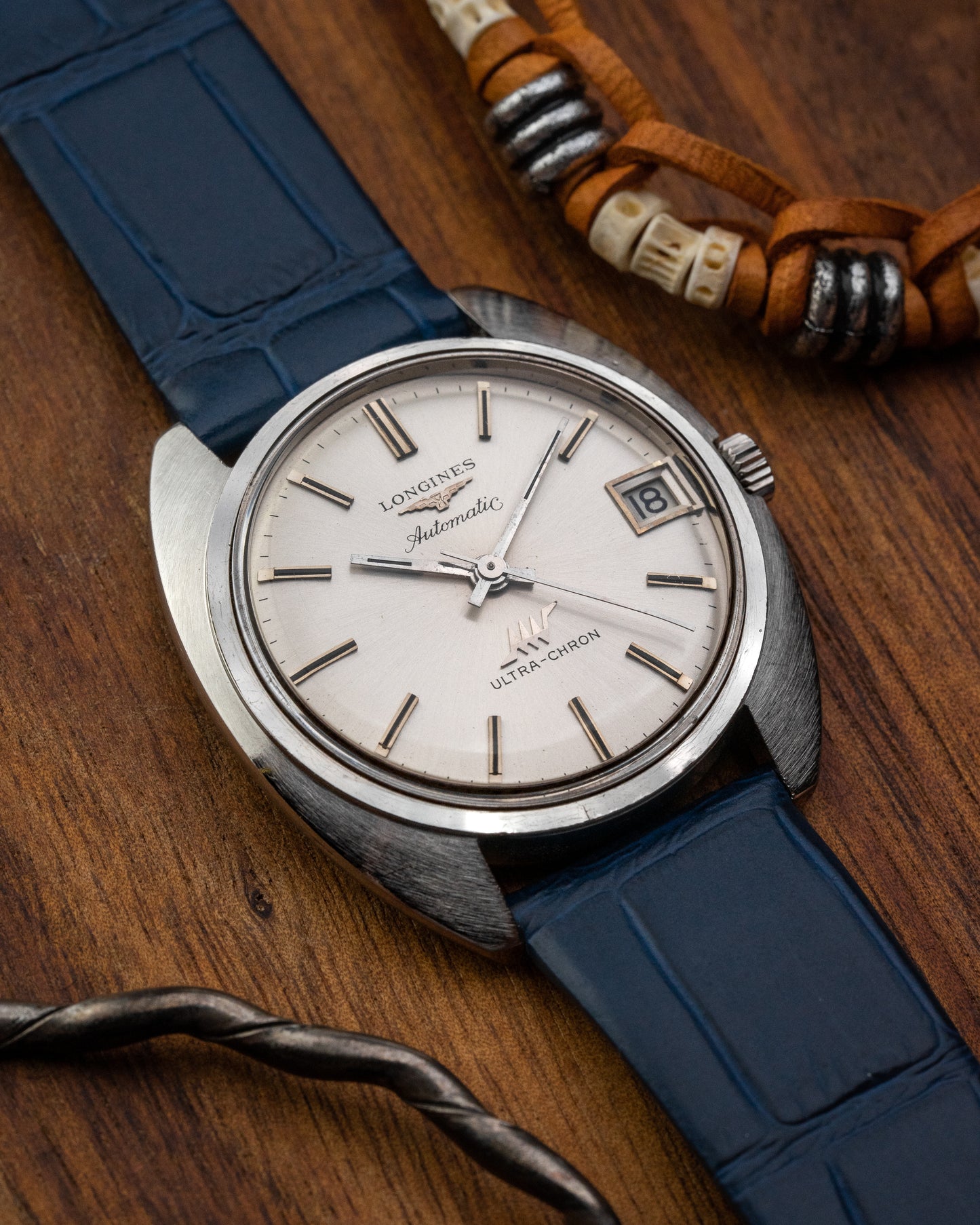Longines Ultra-Chron Automatic "C-shape case" Ref. 8317-6 (Cal. 431)