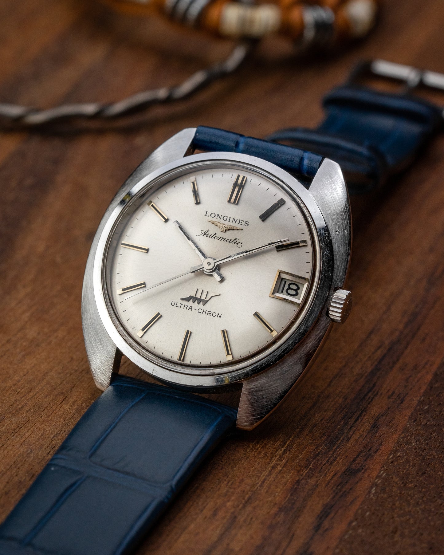 Longines Ultra-Chron Automatic "C-shape case" Ref. 8317-6 (Cal. 431)
