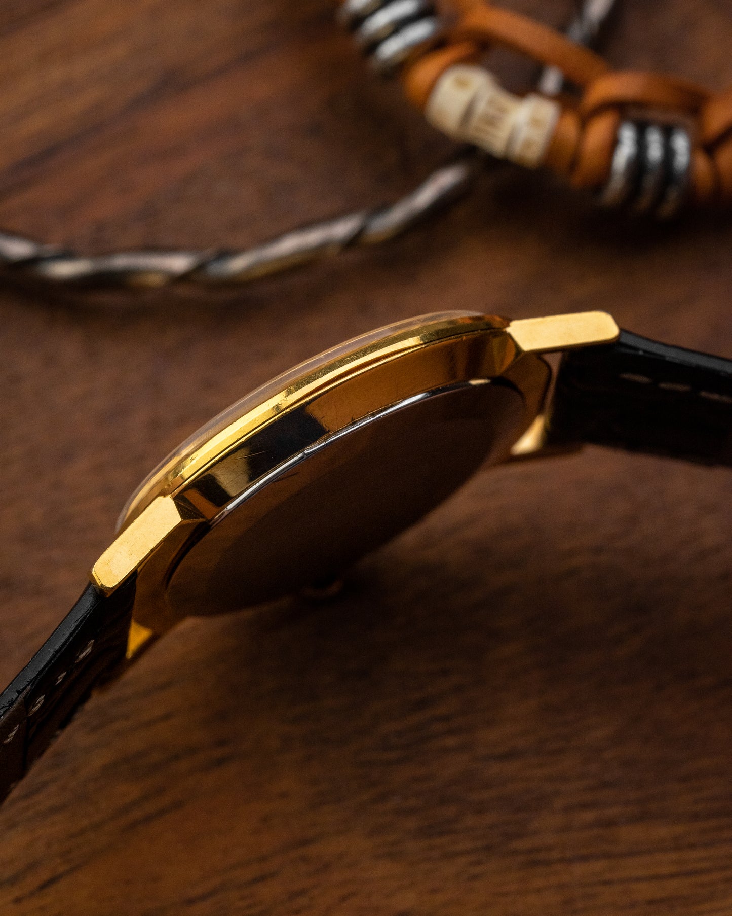 Universal Geneve "Calatrava" Roman dial Gold Ref. 542109 (Cal. 1-42)