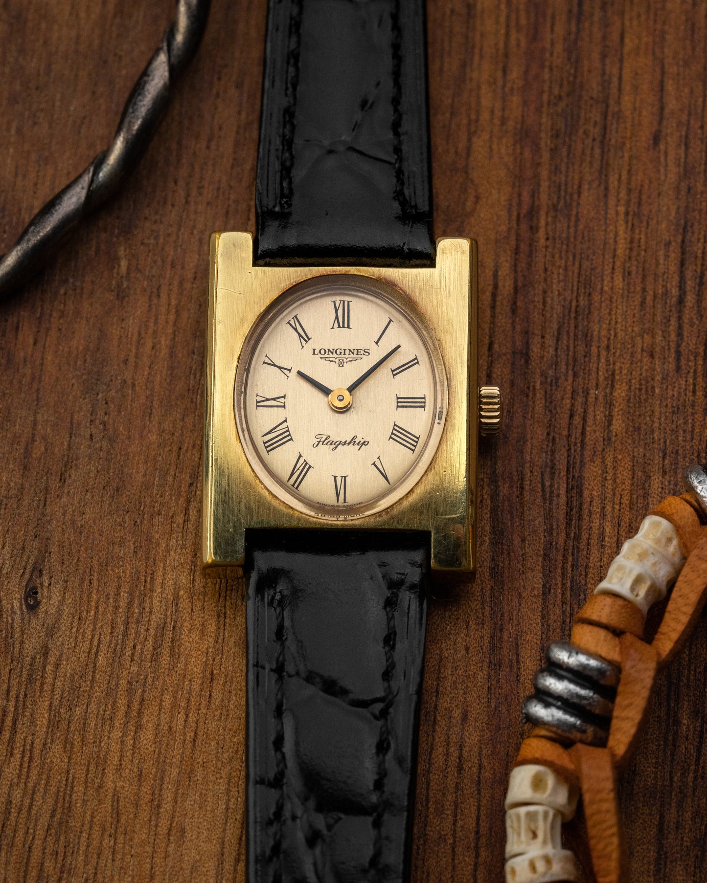 Longines Flagship "Tank Normale" Oval Roman dial Gold Ref. 4000-1 (Cal. 5601)