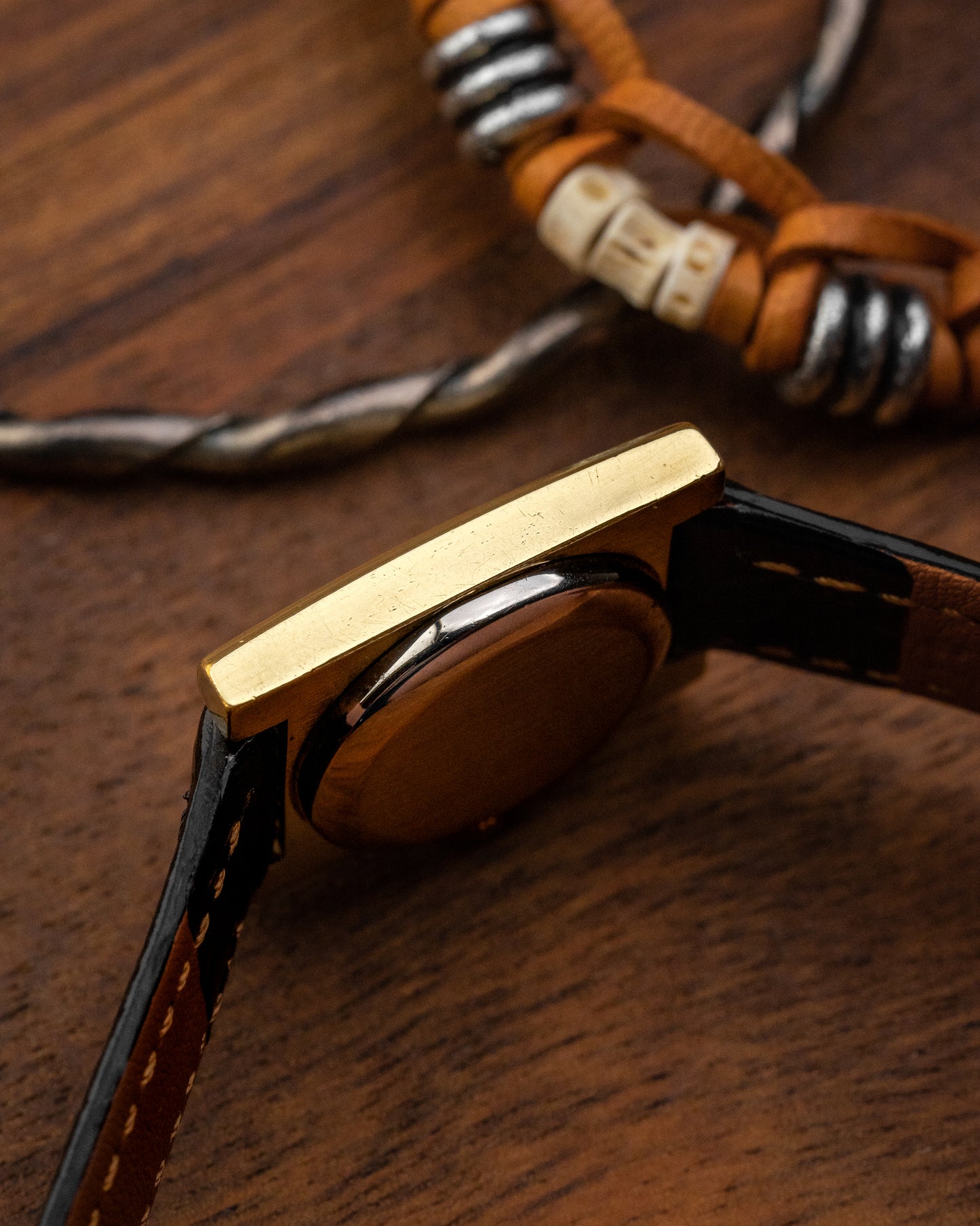 Longines Flagship "Tank Normale" Oval Roman dial Gold Ref. 4000-1 (Cal. 5601)