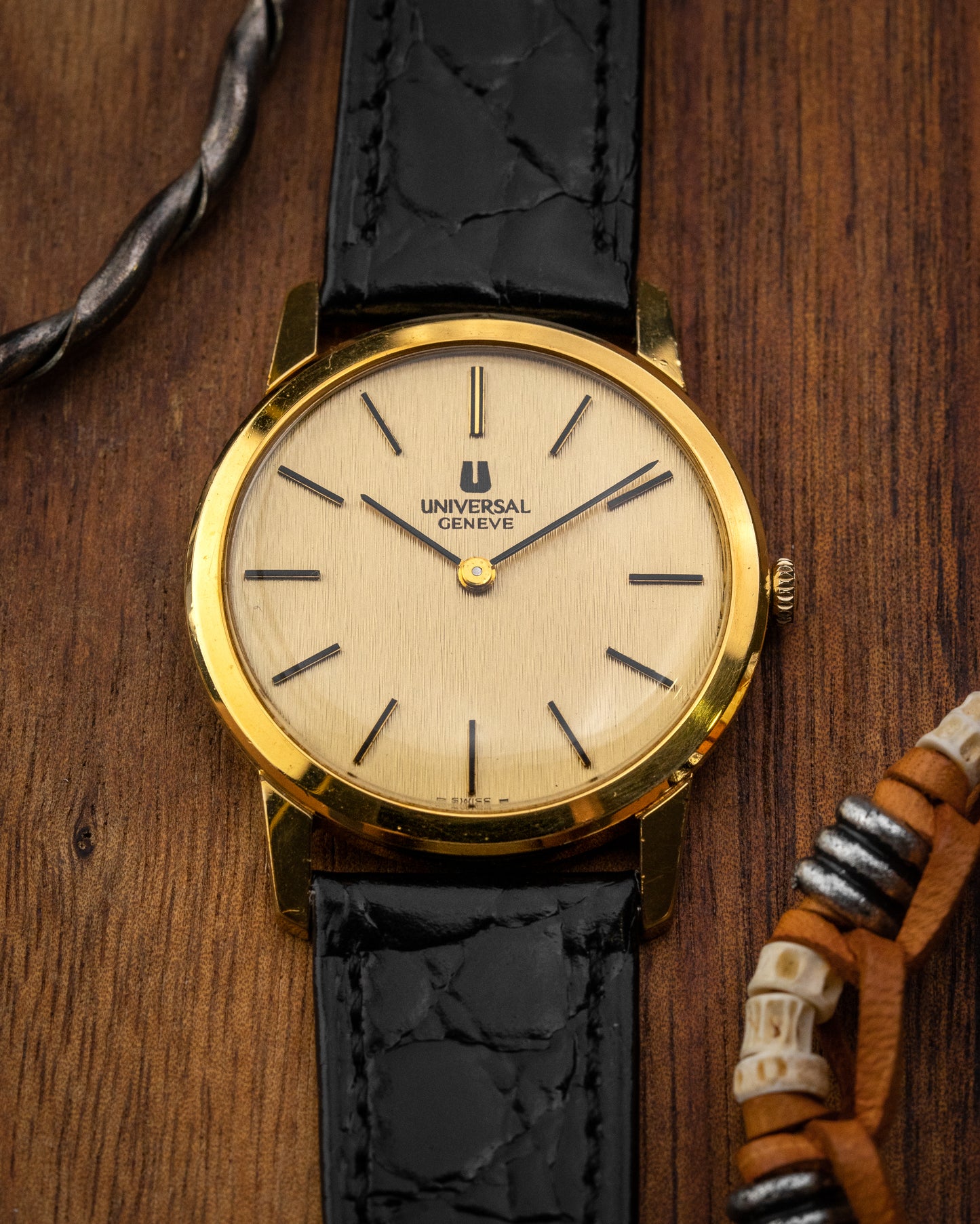 Universal Geneve Birch dial Gold Ref. 542136 (Cal. 1-42)