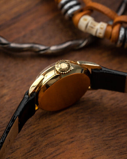 Longines Fancy "Helical Lugs" Gold Ladies Ref. 6832 (Cal. 14.16)