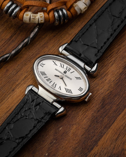 Universal Geneve Oval “Convertible Cow Horn Lugs” Roman dial Ref. 811626 (Cal. 11)