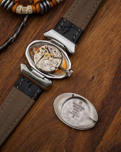 Universal Geneve Oval “Convertible Cow Horn Lugs” Roman dial Ref. 811626 (Cal. 11)