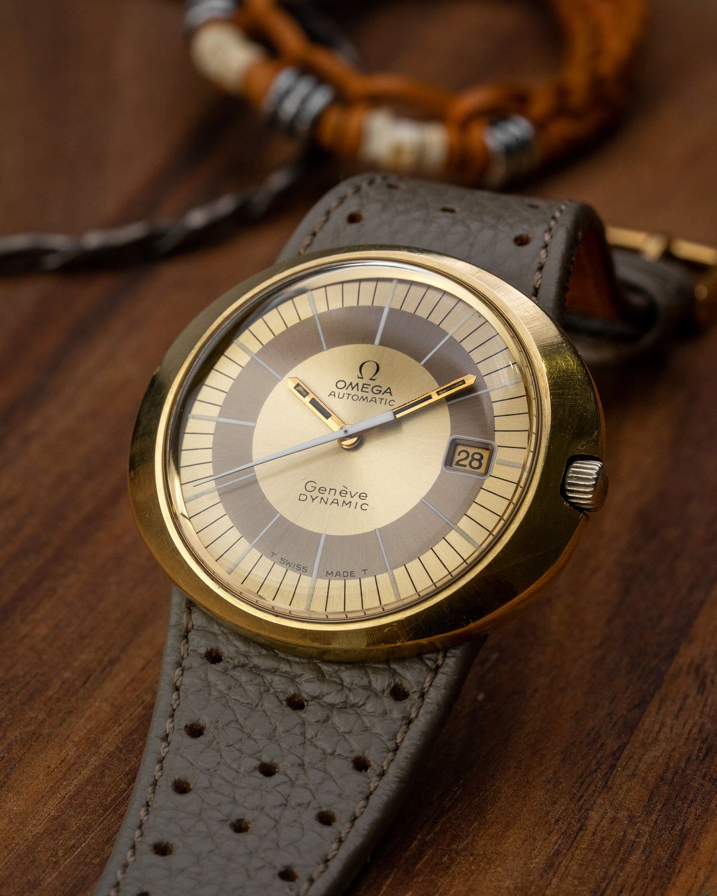 Omega Geneve Dynamic “UFO” Automatic Date Gold Capped Ref. 166.039 (Cal. 565)