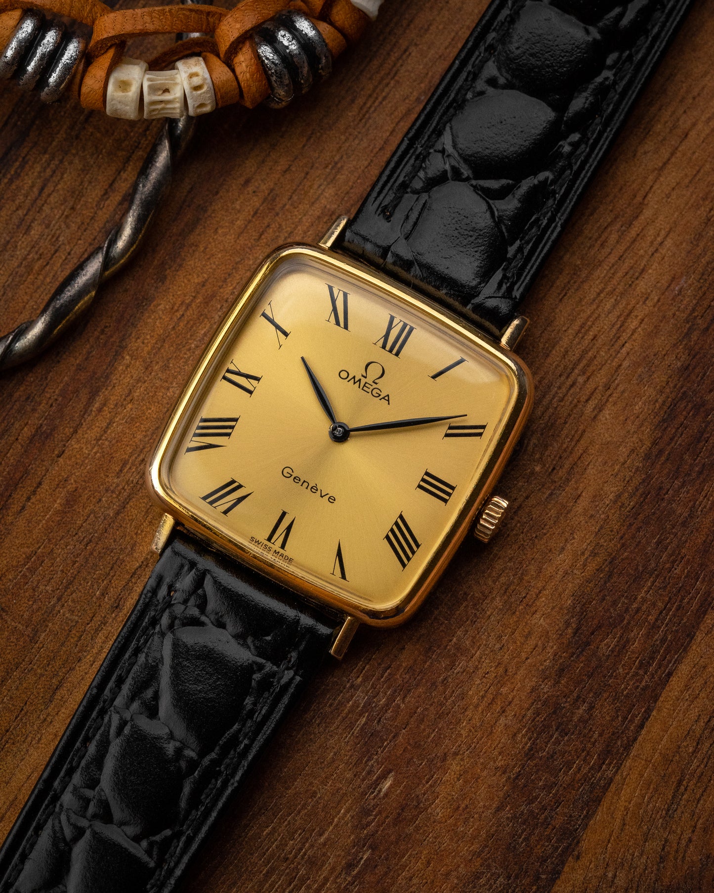 Omega Geneve "Square TV" Roman dial Gold Ref. 511.415 (Cal. 625)