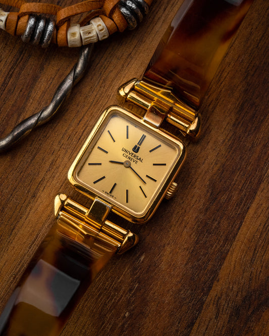 Universal Geneve Square “Convertible Cow Horn Lugs” Gold Ref. 511627 (Cal. 11)