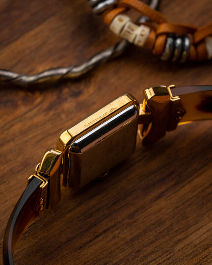 Universal Geneve Square “Convertible Cow Horn Lugs” Gold Ref. 511627 (Cal. 11)