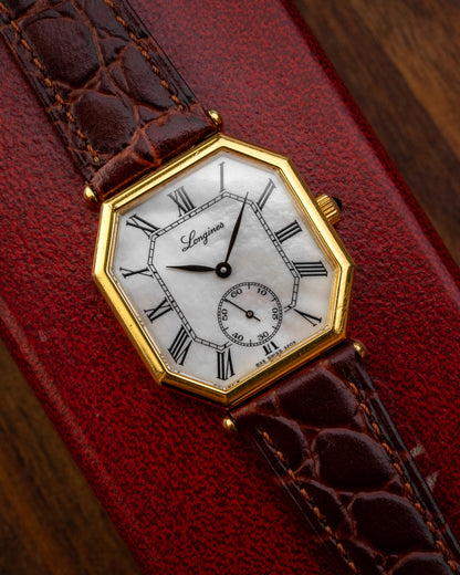 Longines Octagonal 'Mother-of-Pearl' dial Gold Ref. 3209 (Cal. 846.4)