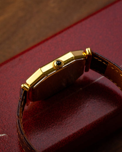 Longines Octagonal 'Mother-of-Pearl' dial Gold Ref. 3209 (Cal. 846.4)