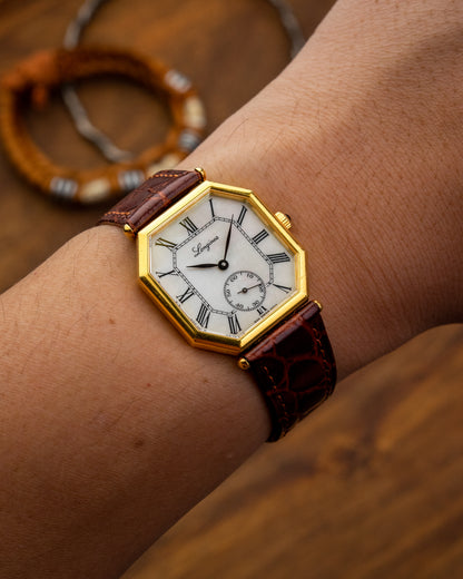 Longines Octagonal 'Mother-of-Pearl' dial Gold Ref. 3209 (Cal. 846.4)