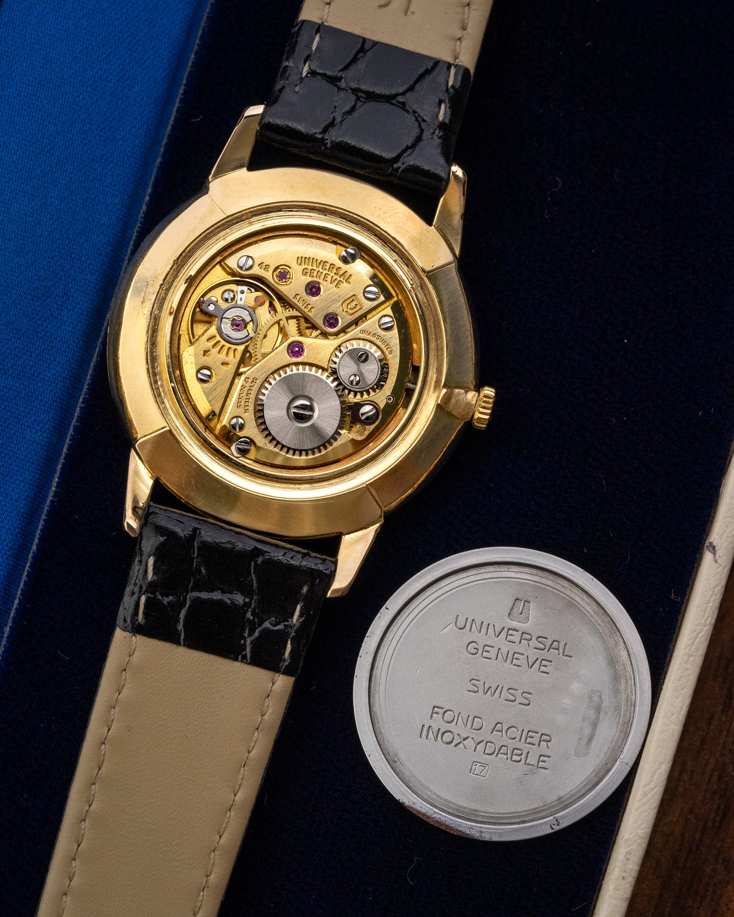 Universal Geneve "Ultra-Thin" Seal Script dial Gold Ref. 542101 (Cal. 1-42)