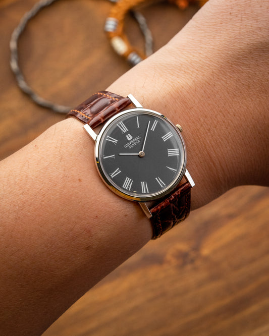 Universal Geneve "Calatrava" Grey Roman dial Ref. 842109 (Cal. 1-42)